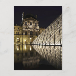 Postal Pirámide del Louvre 3