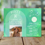 Postal Pisces Zodiac Astrología Personalizado de foto<br><div class="desc">Personalice esta tarjeta de zodiac con una foto, fecha de nacimiento y nombre. Un diseño de cumpleaños personalizado con el signo zodiaco - Pisces - más rasgos de personalidad, información y constelación. El diseño principal de todos los detalles del Zodiac es una combinación mística de color verde claro y agua...</div>