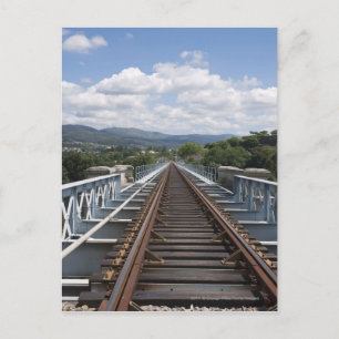 Postal Pistas De Ferrocarril En La Parte Superior Del Pue