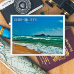 Postal Playa italiana de arena dorada Cerdeña<br><div class="desc">Escape a la impresionante playa de arena dorada de Cerdeña,  donde las grandes olas se unen a la serenidad pura. Descubra la esencia de la belleza costera en esta fotografía original. Postal perfecta para enviar algunos vibros de playa o mantener vivo el sueño de las vacaciones</div>