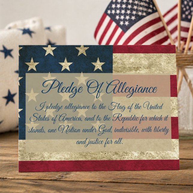 Postal Pledge of Allegiance Distressed American Flag (Subido por el creador)