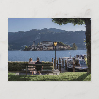 Postal Por la noche en el lago
