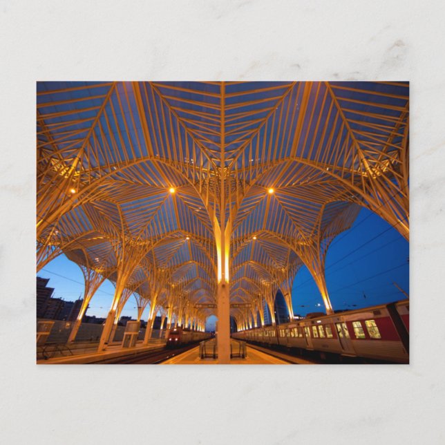 Postal Portugal, Lisboa. Vista De La Estación Moderna (Anverso)