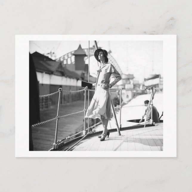 Postal Posing 1930 Fashion Vintage (Anverso)