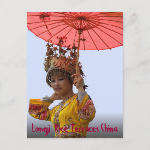 Postal POSTCARD - Chica con traje tradicional