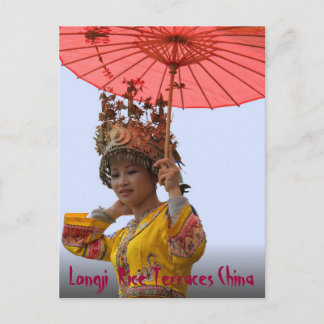 Postal POSTCARD - Chica con traje tradicional