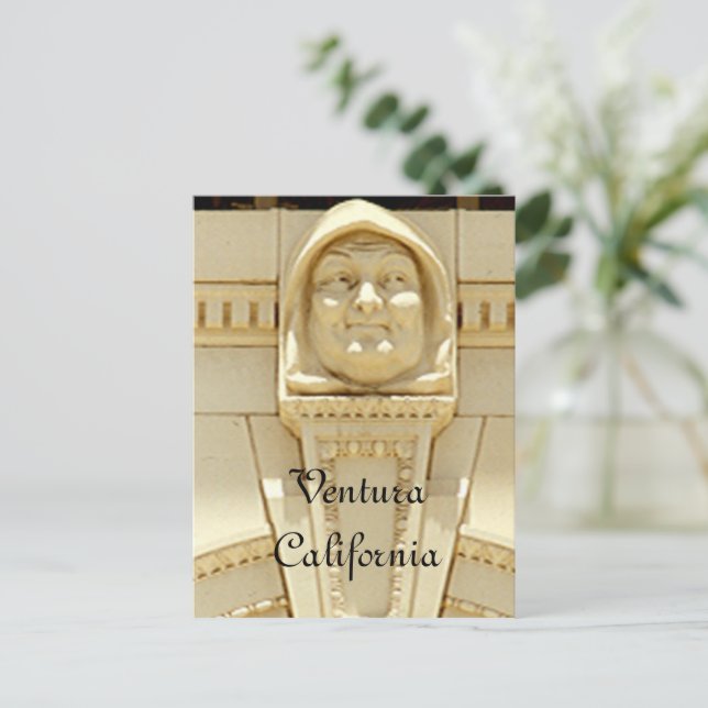 Postal Postcard - Monje sonriente en el tribunal (Anverso de pie)