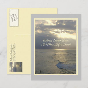 POSTAL POSTCARD, SURFERS MAUI CAPTURAN LAS ÚLTIMAS OLAS D