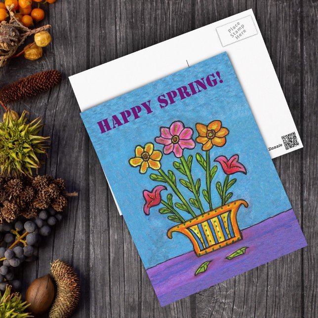 Postal Postcarta de la Feliz Primavera (Vase of Happy Spring flower with pink and orange flowers on blue and purple postcard.)