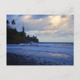 Postal Postcarta de los surfistas de Hawái al atardecer