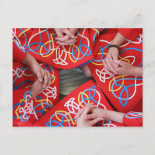 Postal Postcarta de vestir de danza irlandesa roja