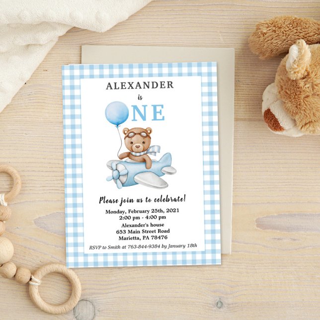 Postal Primer cumpleaños: Oso de peluche azul en avión (Subido por el creador)
