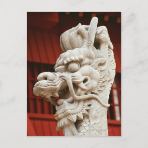 Postal Primer plano de la estatua de un dragón, Shuri