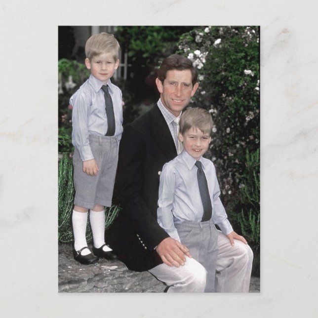 Postal Prince Charles con hijos pequeños (Anverso)