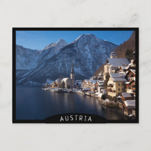 Postal Pueblo de Hallstatt en la nieve en invierno