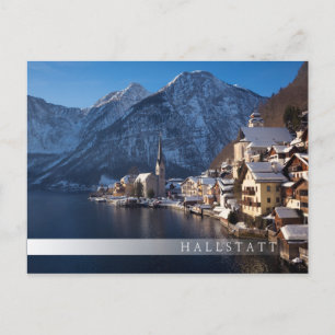 Postal Pueblo de Hallstatt en la nieve en invierno
