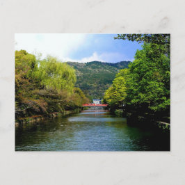 Postal Puente rojo sobre un canal de Kyoto