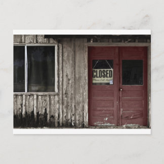 Postal Puerta cerrada - roja antigua