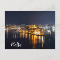 Puerto de Malta iluminado por la noche