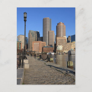 Postal Puerto y horizonte de Boston. Boston es uno de los