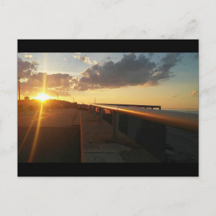 Postal puesta de sol en la playa Nantasket