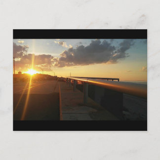Postal puesta de sol en la playa Nantasket