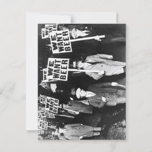 Postal Queremos Cervezas Protestando Por La Vieja Fotogra