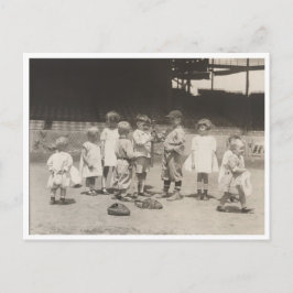 Postal ¿Quién hará el Bat primero?