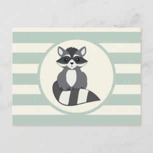 Postal Raccoon de Woodland lindo; verde sabio claro