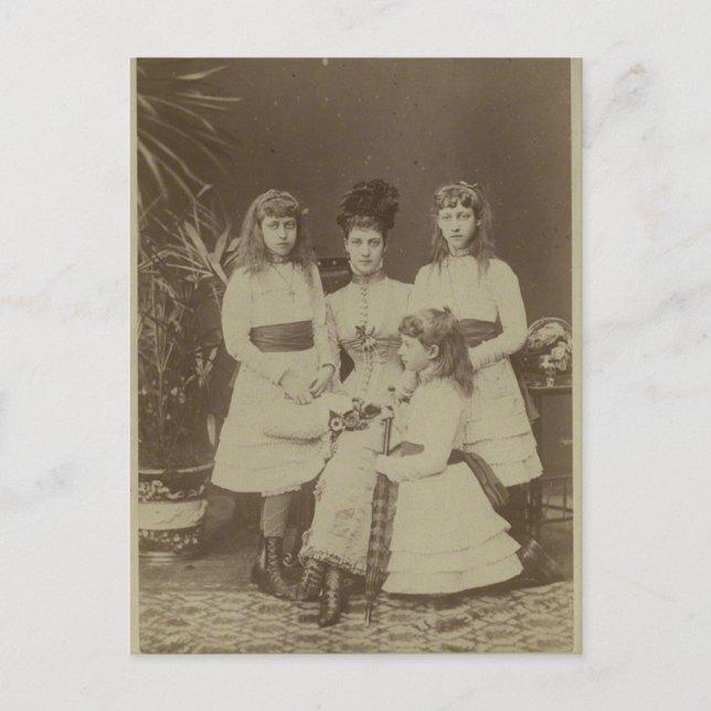 Postal Reina Alexandra con sus hijas #010UK (Anverso)