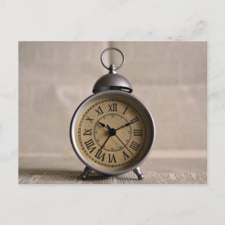 Postal Reloj de alarma con números romanos