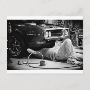 Postal ¡Reparando el muscle car!