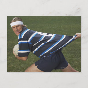 Postal Retiran camiseta al jugador de rugby