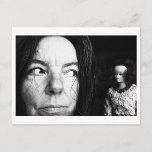 Postal Retrato de muñeca - Susurro