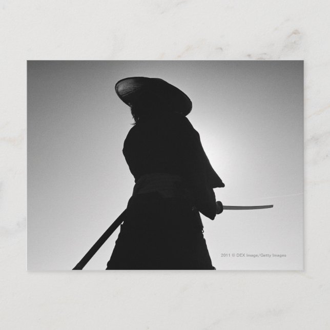 Postal Retrato de un guerrero samurai sosteniendo una esp (Anverso)