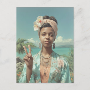 Postal Retrato tropical con gesto de signo de paz