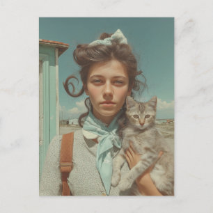 Postal Retrato vintage de niña sosteniendo gatito
