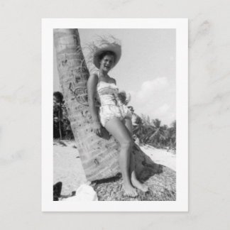 Postal Retro Miami Beach Lady Fotografía de los años 50