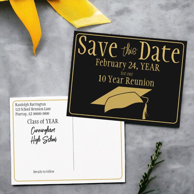 Postal Reunión de clase salva la fecha oro negro (Easy to personalize class reunion save the date postcard.)