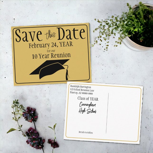 Postal Reunión de clase salva la fecha oro negro (Easy to personalize black and gold class reunion save the date announcement. )