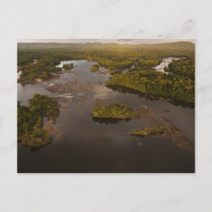 Postal Río Essequibo, río más largo de Guyana, y 4
