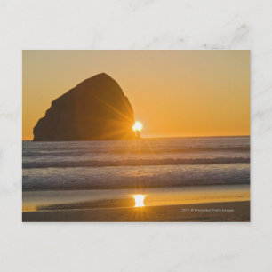 Postal Roca De Sunburst Y Haystack En El Cabo De Kiwanda
