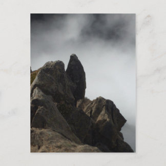 Postal Rocas y nubes