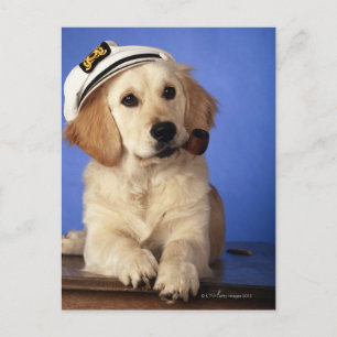 Postal Ropa con gorra, sosteniendo una pipa de humo