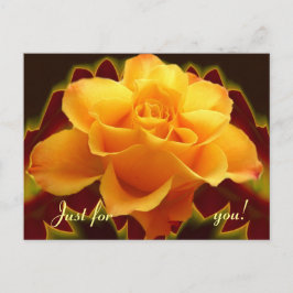 Postal Rosa dorado sobre hojas estilizadas