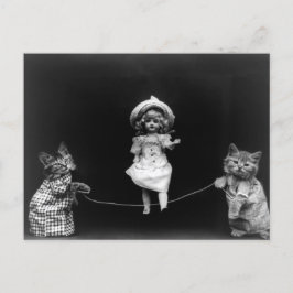 Postal Saltando Doll & Kittens