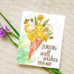 Postal Saludos de Dandelion<br><div class="desc">A Dandelion le gustaría pensar en tu plantilla de postal. Montón de dientes floridos,  albóndigas de diente de león,  una pequeña mariposa en un cono de helado.</div>