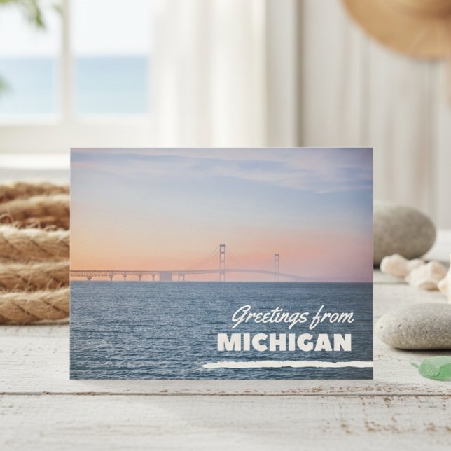 Postal Saludos desde el estrecho de Michigan de Mackinaw (The perfect gift for the Great Lakes soul.)