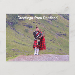 Postal Saludos desde Escocia: Gbagpiro escocés solitario