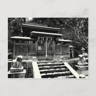 Postal Santuario japonés en nieve